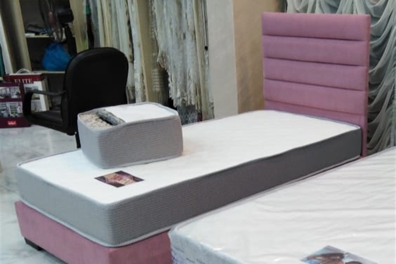 Closed Bed (Box Bed)